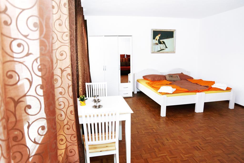 Hostel Villa Viva Μπρέγκενζ Δωμάτιο φωτογραφία